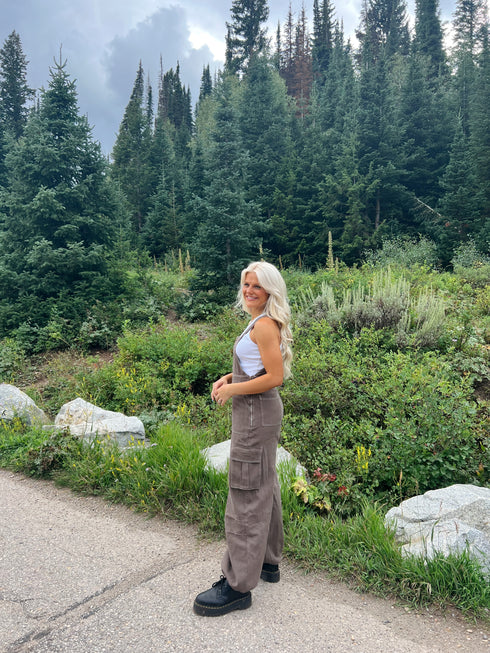 McCall Fall Overalls// Chocolate