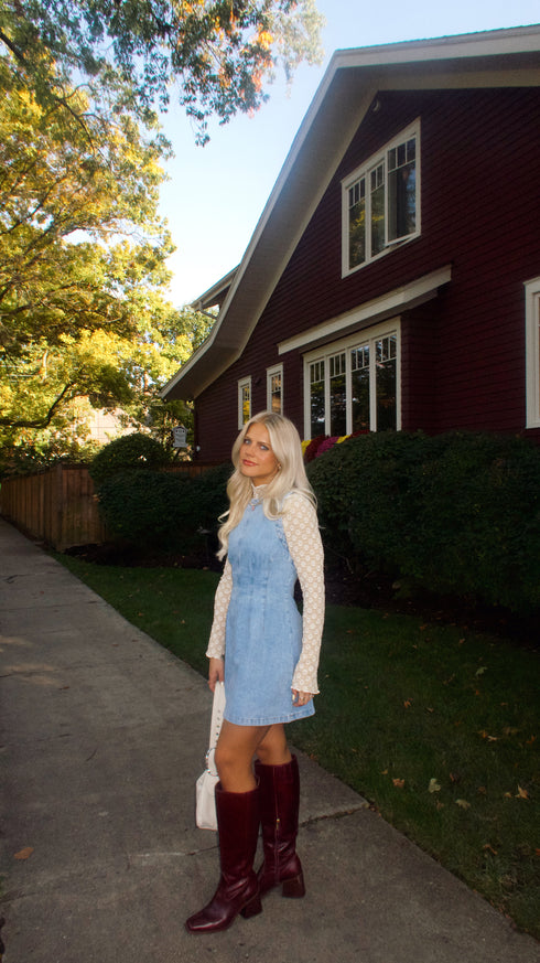 The Pippa Dress// Light Wash