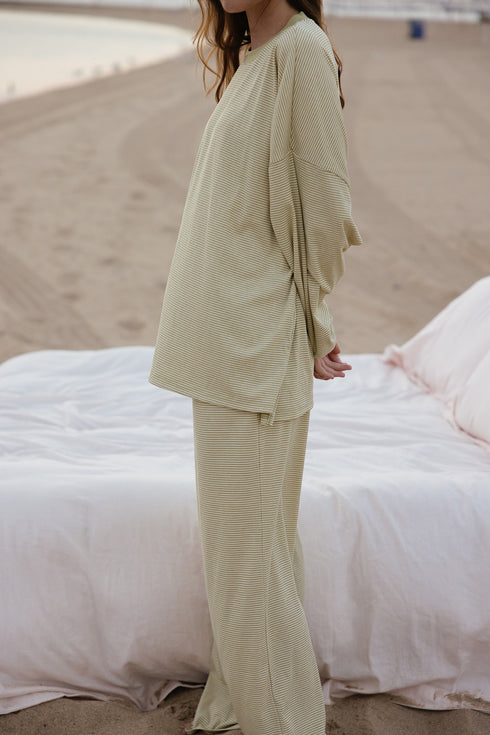 Saturdays Pullover// Matcha