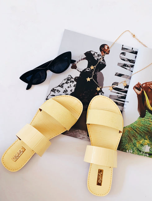 Poppy Slide Sandal// Yellow