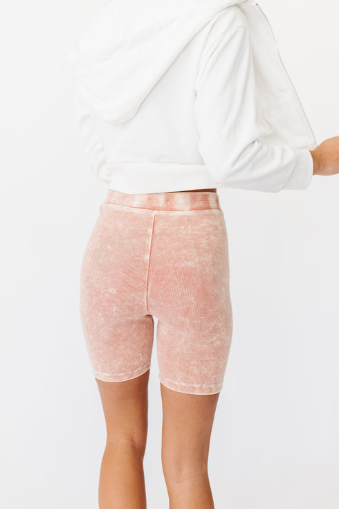 Switch Up Biker Shorts// Peach