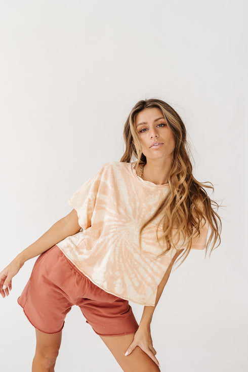 Yo Retro Tie Dye Tee// Tan