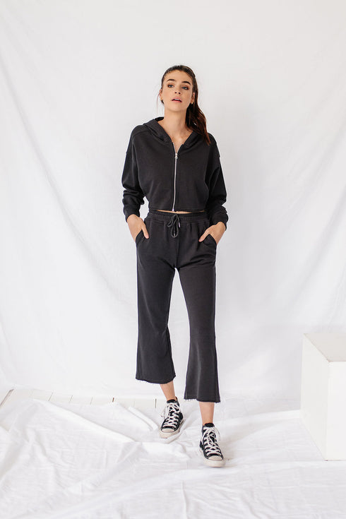 Playing To Win Cropped Hoodie// Ink