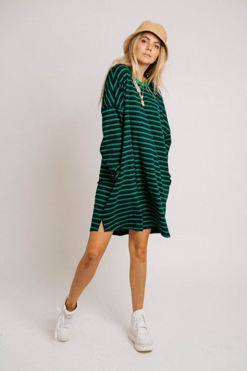 Electric Feel Tee Dress// Navy