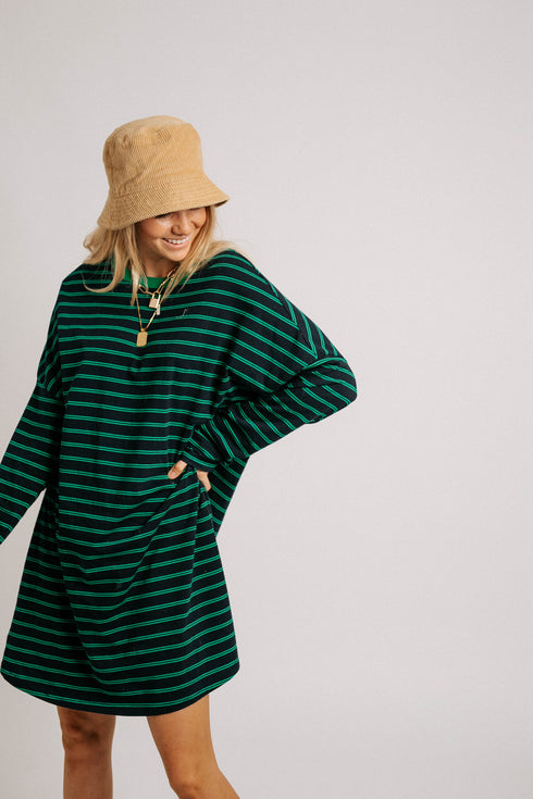 Electric Feel Tee Dress// Navy