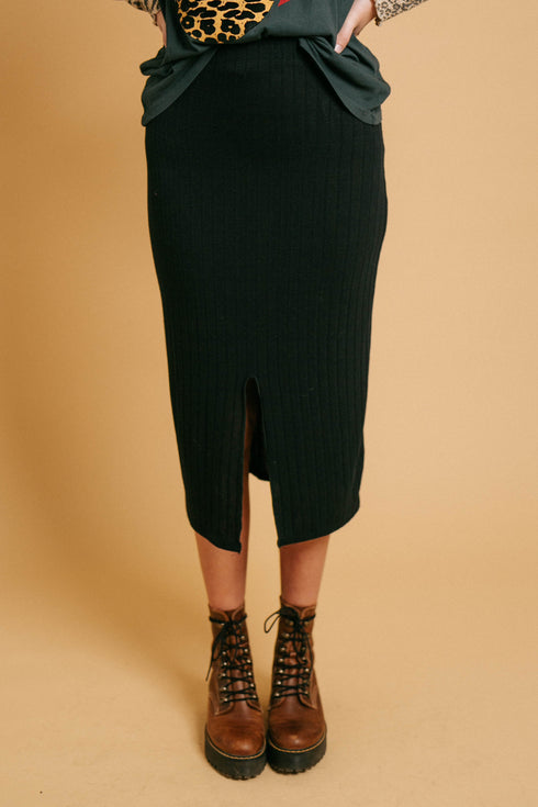 Shine Bright Ribbed Skirt// Black