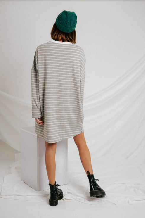 Electric Feel Tee Dress// Gray