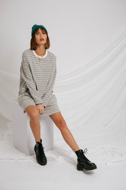 Electric Feel Tee Dress// Gray
