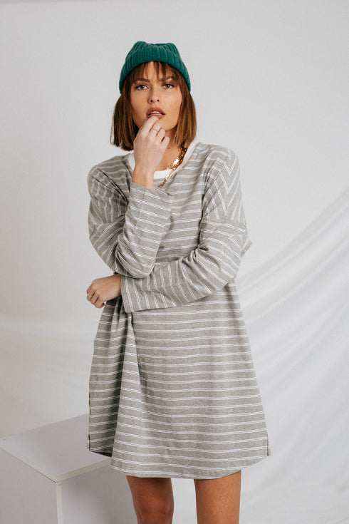 Electric Feel Tee Dress// Gray