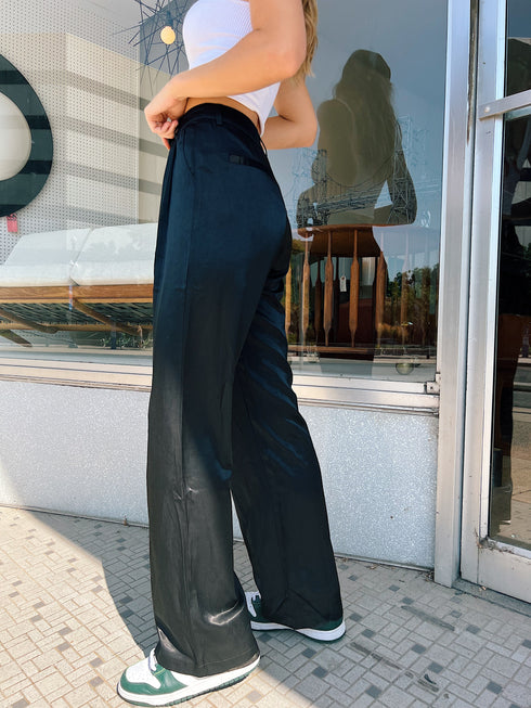 Stay Bold Satin Pants// Black
