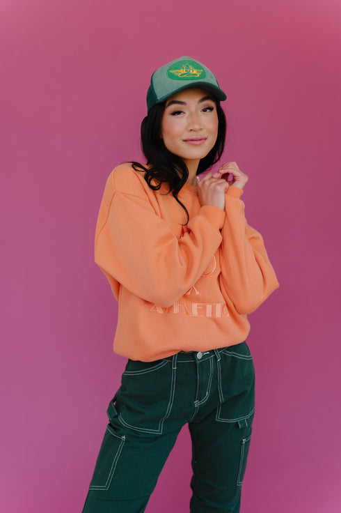Mali-boo Babe Pullover// Peach