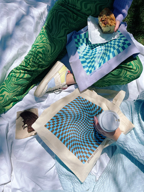 The Psychedelic Coco Tote// Lilac