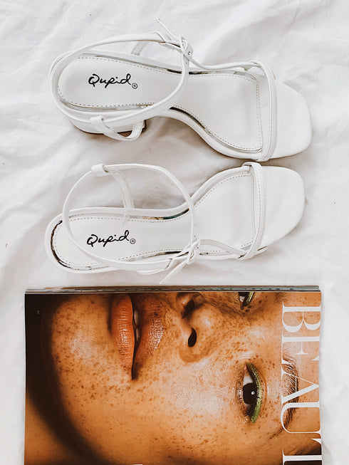 Summer In Malibu Sandal// White