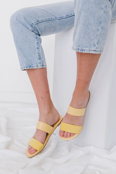 Poppy Slide Sandal// Yellow